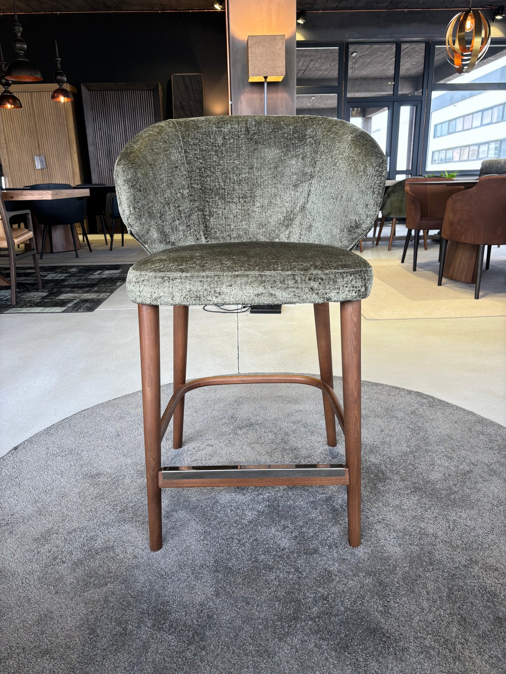 Scaun bar Caprice - disponibil pe stoc